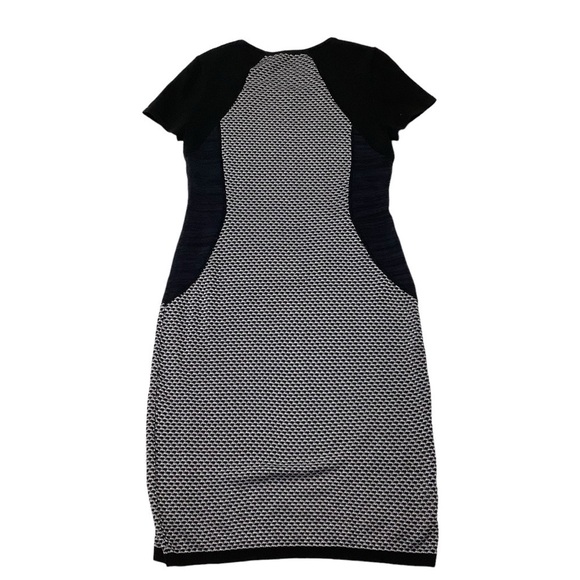 Ann Taylor Short Sleeve Midi Dress Sz Medium Bodycon Fitted Black / White / Navy - Picture 6 of 10